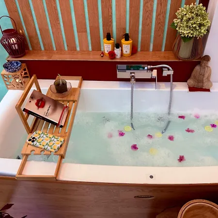 Midorigami Jacuzzi Suite Spanish Steps Apt-3